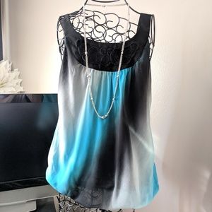 Wrapper Blouse size M. 🌺